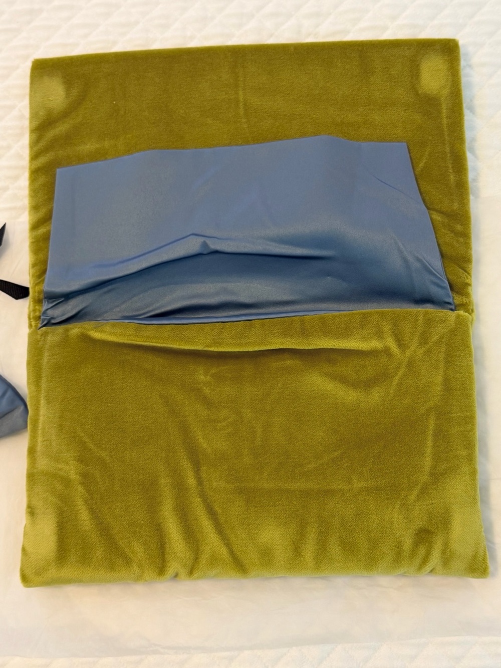 New Gucci Chartreuse Velvet Soft Sided Sunglasses Case (or Clutch Bag) - Picture 3 of 4